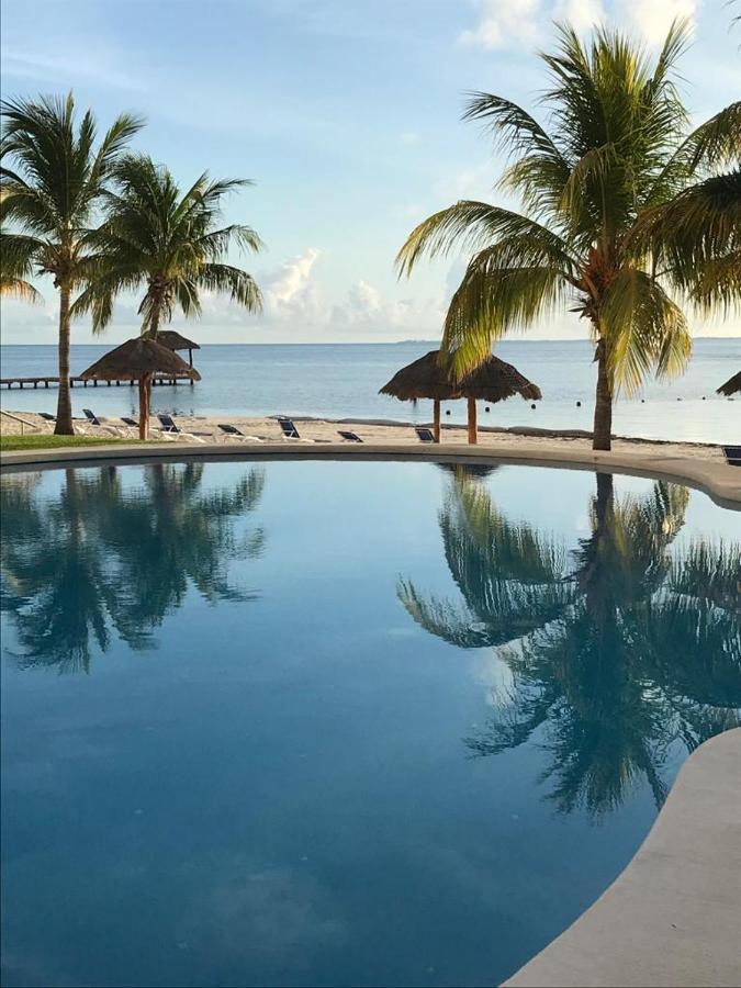 Front Beach Private Room With Shared Bathroom Канкун Экстерьер фото
