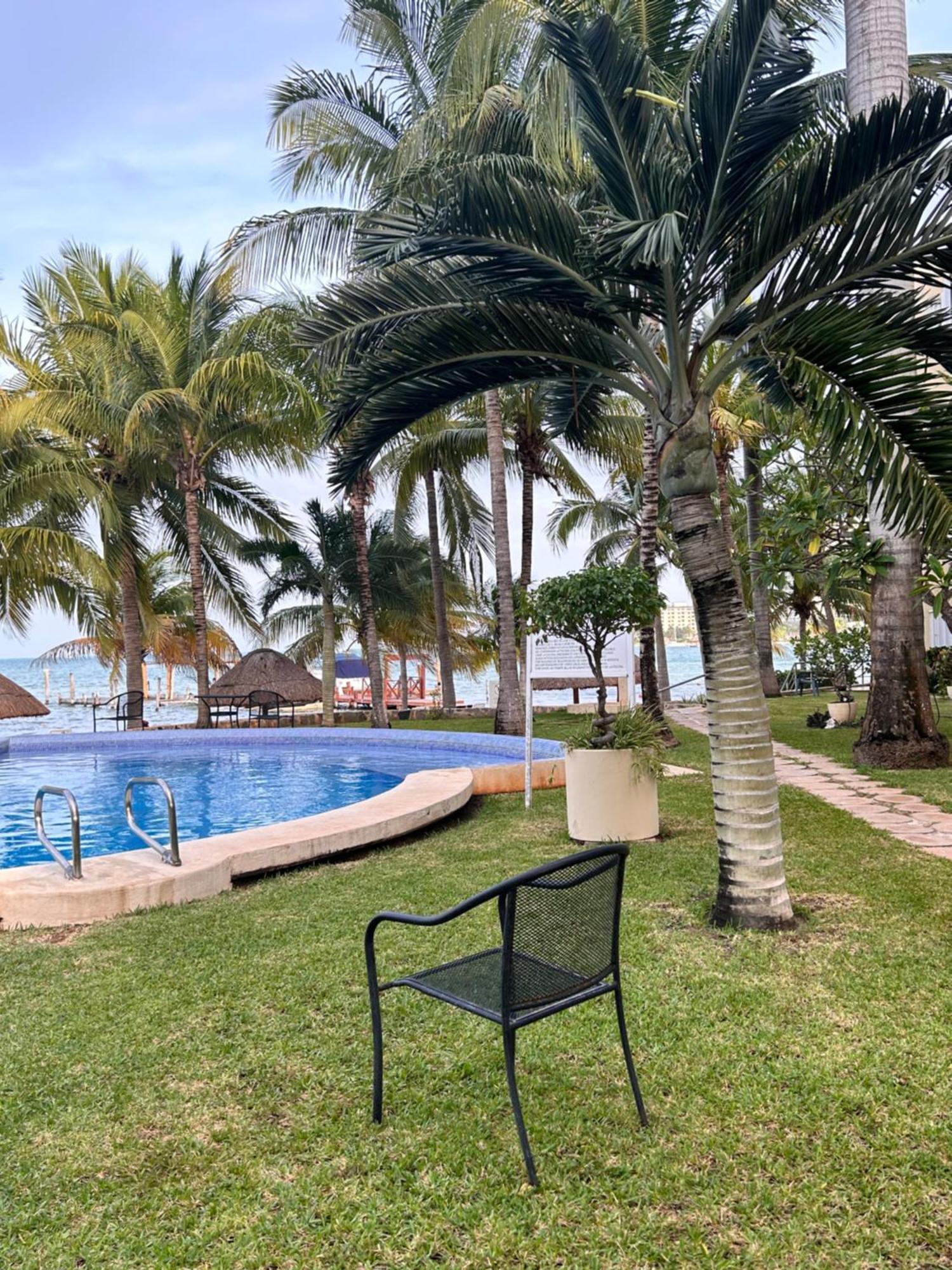 Front Beach Private Room With Shared Bathroom Канкун Экстерьер фото